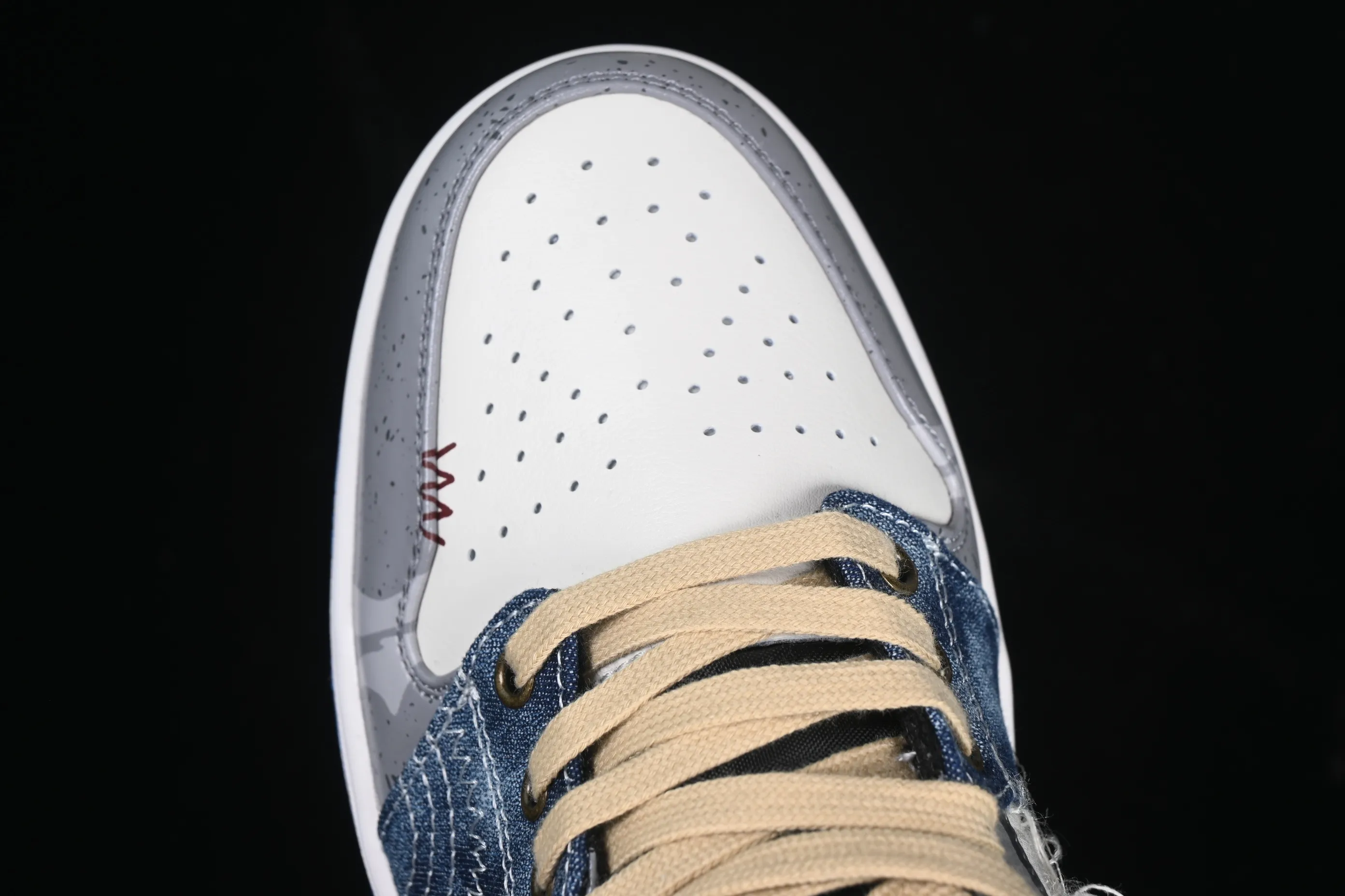 All Categories Air Jordan Jordan Series Basketball Shoes Air Jordan 1 Low Air Jordan 1 Low AJ1 Joe 1 Panda Prank Wave Fisherman Overfishing Blue Brown Gray Low-top Retro Basketball Shoes 553558-140